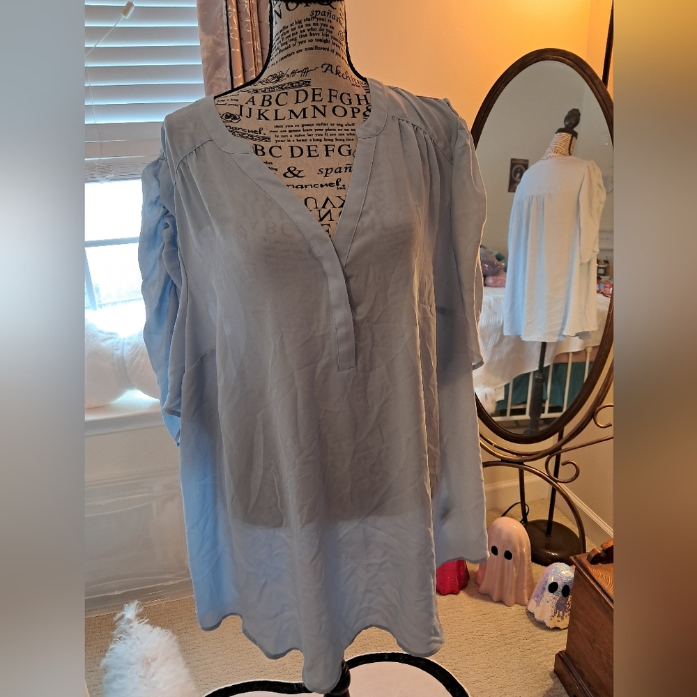 Torrid Harper Ice Blue Blouse Sz 3